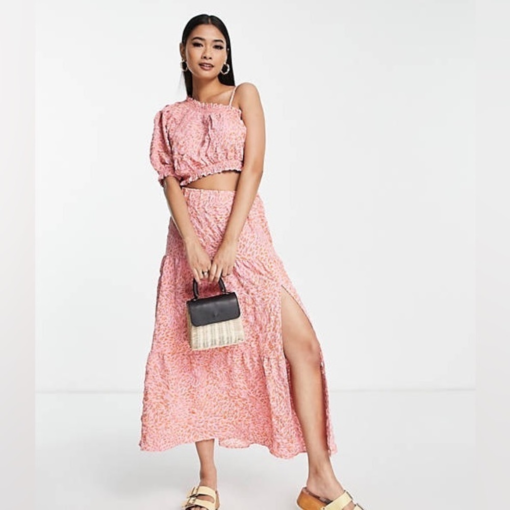 Vero Moda Textured Off Shoulder top and midi skirt Pink leopard print Sundress
